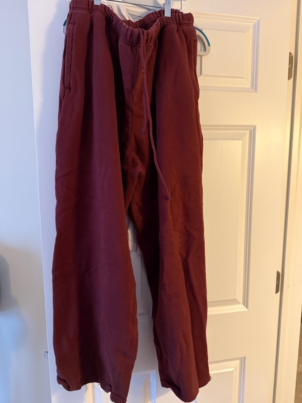 SKIMS Women's Maroon Wide-Leg Fleece Joggers